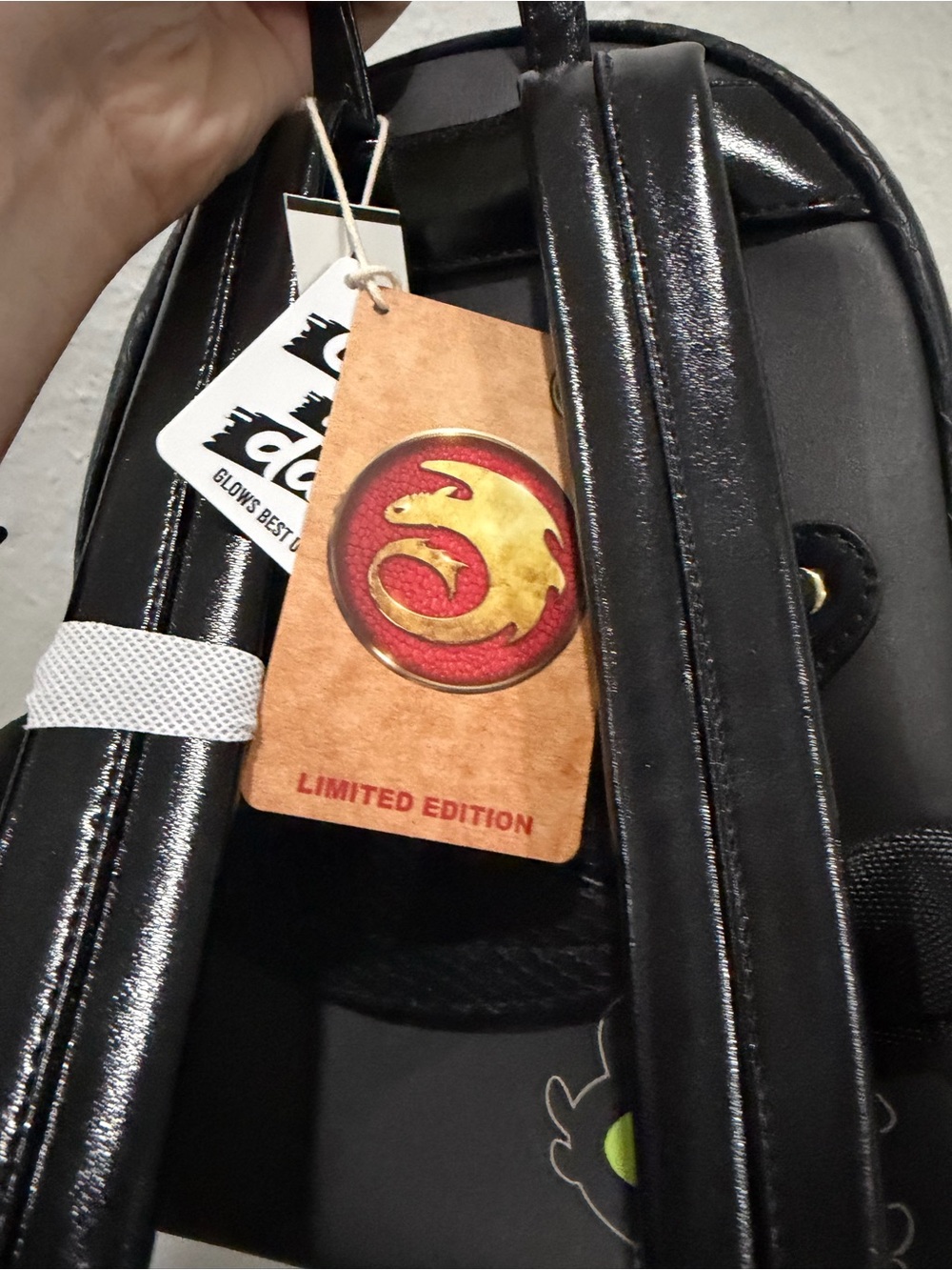 Universal Epic Universe Loungefly Toothless Dragon Backpack & Ears GOLD Limited - Picture 6 of 6